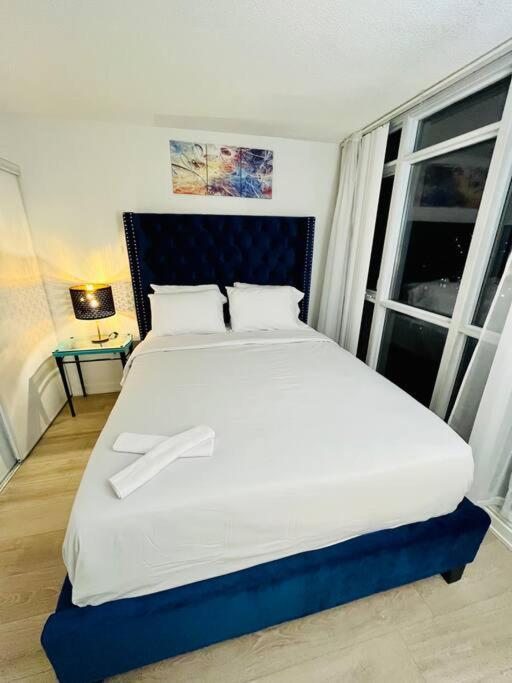 טורונטו Deluxe Suite מראה חיצוני תמונה